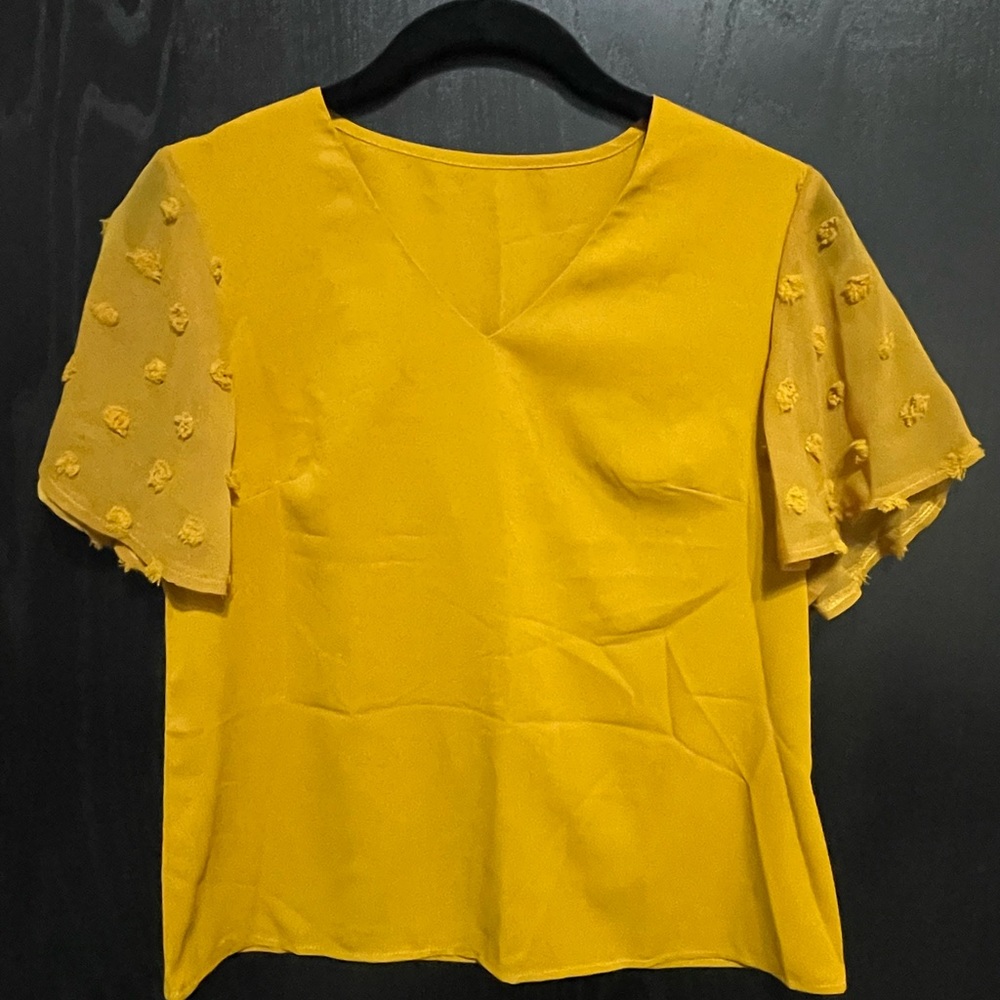 NWOT SHEIN Top Yellow Small V Neck